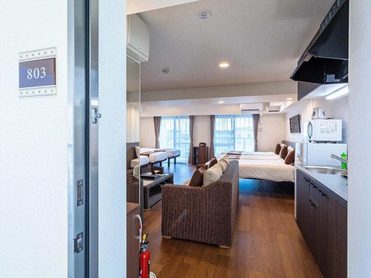 Living Asahibashiekimae Premier Naha